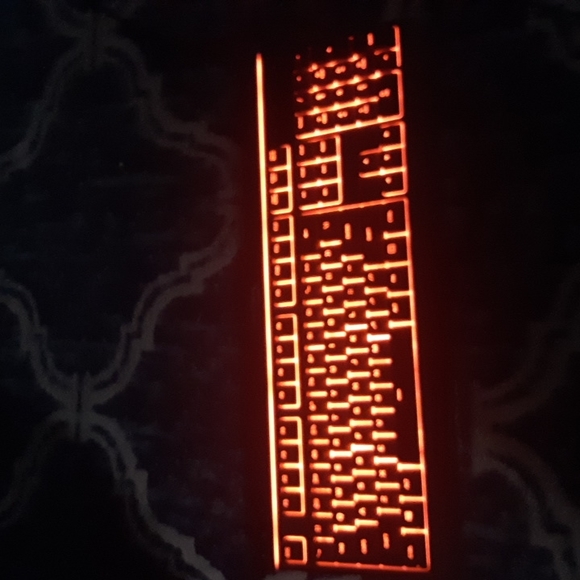 HYPER-REFINER GAMING LIGHT UP KEYBOARD - Picture 2 of 5